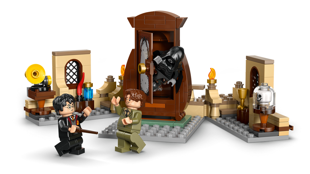 LEGO Harry Potter Hogwarts Castle: Hospital Wing 76463, Defense Against the Dark Arts classroom with the wardrobe