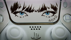 DualSense LISA Limited Edition, close-up of the touch pad art